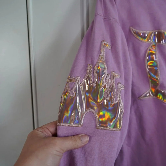 Disneyland Pink & Gold Iridescent Women’s Sweatshirt Size Medium - Picture 5 of 8